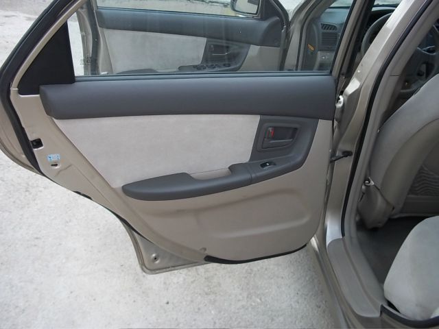 Kia Spectra 2005 photo 10