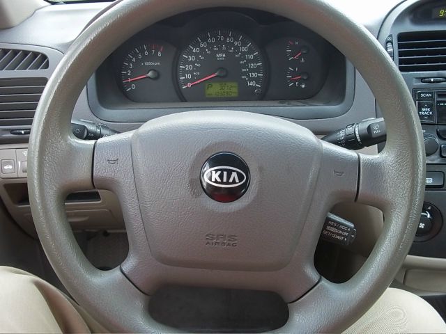 Kia Spectra 2005 photo 16