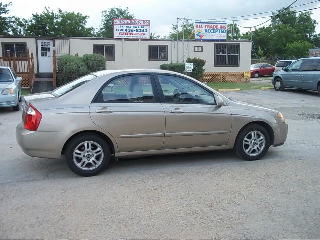 Kia Spectra 2005 photo 21