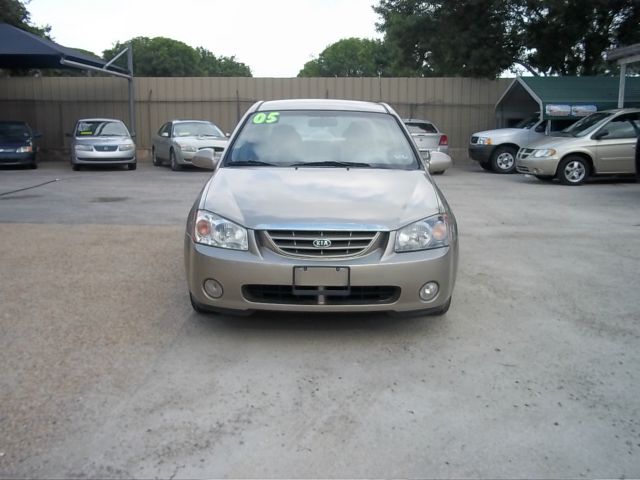 Kia Spectra 2005 photo 24