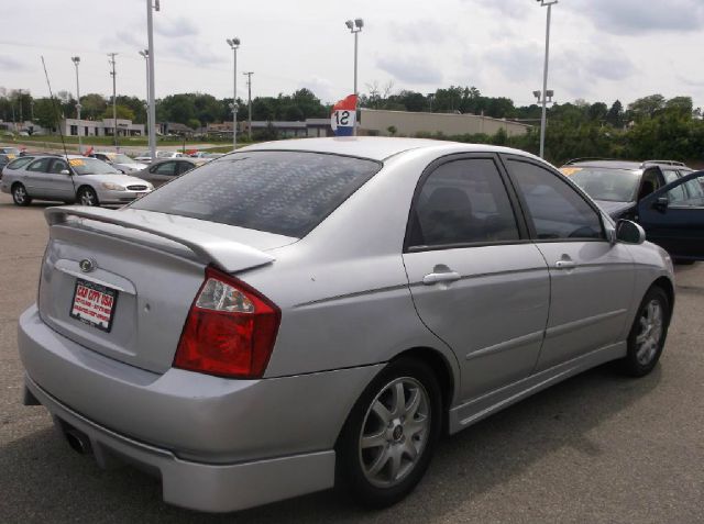 Kia Spectra 2005 photo 4