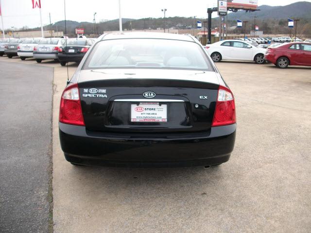 Kia Spectra 2006 photo 3