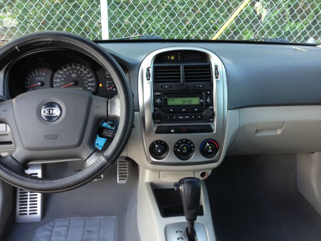 Kia Spectra 2006 photo 1