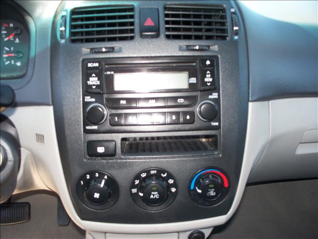 Kia Spectra 2006 photo 4