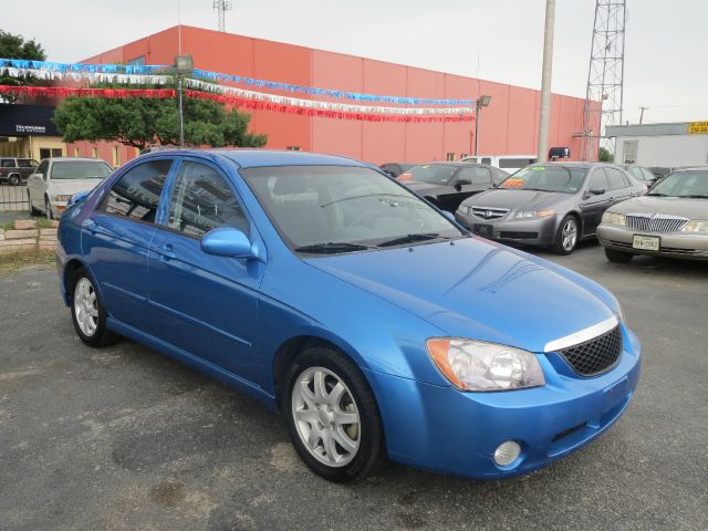 Kia Spectra 2006 photo 2