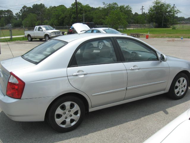 Kia Spectra 2006 photo 10