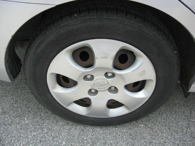 Kia Spectra 2006 photo 11