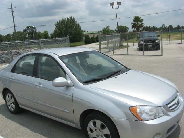 Kia Spectra 2006 photo 2