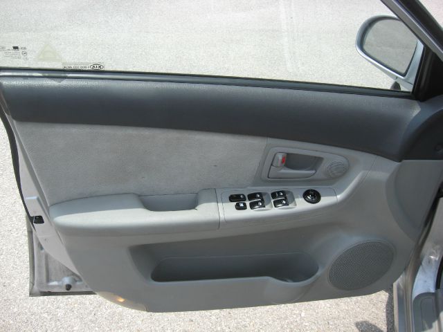 Kia Spectra 2006 photo 29