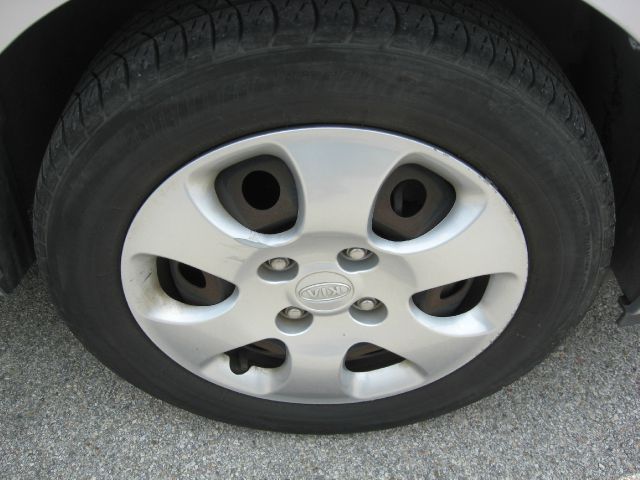 Kia Spectra 2006 photo 34