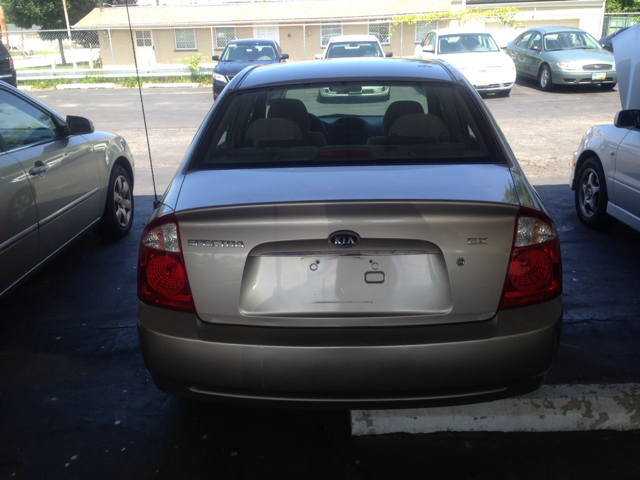 Kia Spectra 2006 photo 2