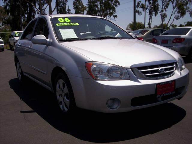 Kia Spectra 2006 photo 1