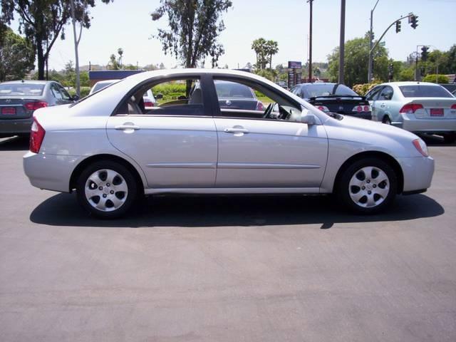 Kia Spectra 2006 photo 3