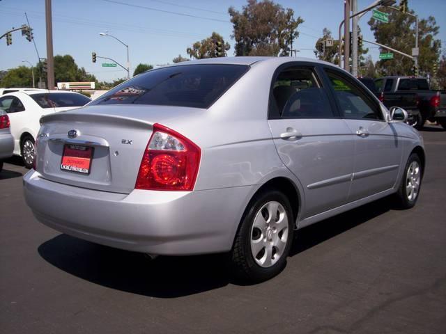 Kia Spectra 2006 photo 2