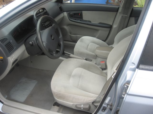 Kia Spectra 2006 photo 2