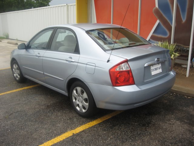 Kia Spectra 2006 photo 3