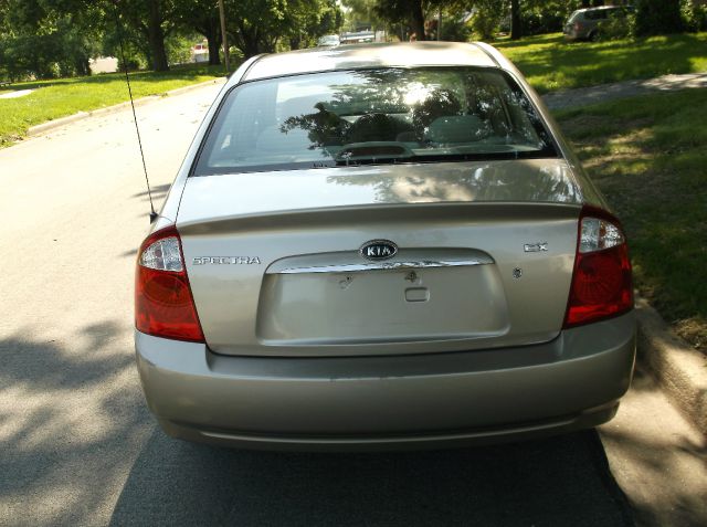 Kia Spectra 2006 photo 2