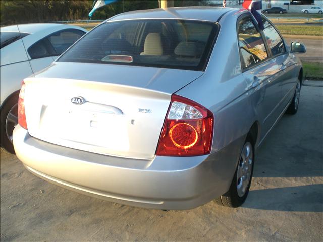 Kia Spectra 2006 photo 3