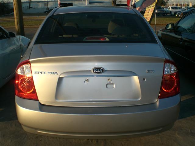 Kia Spectra 2006 photo 4