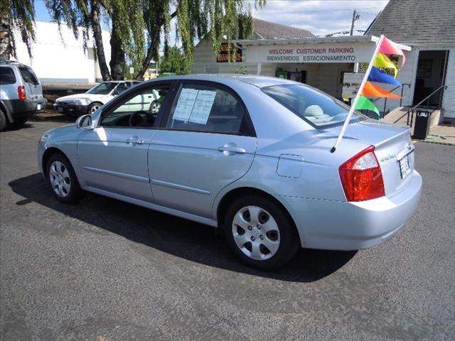 Kia Spectra 2006 photo 2