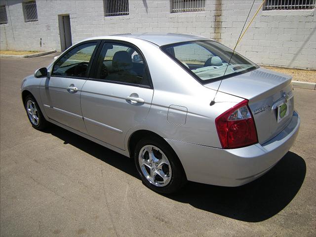 Kia Spectra 2006 photo 2