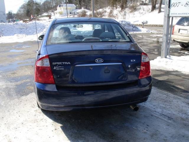 Kia Spectra 2006 photo 2