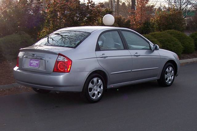 Kia Spectra 2006 photo 2