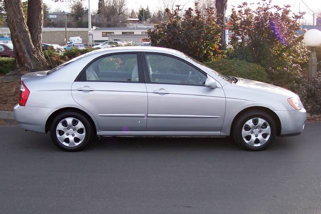 Kia Spectra 2006 photo 3