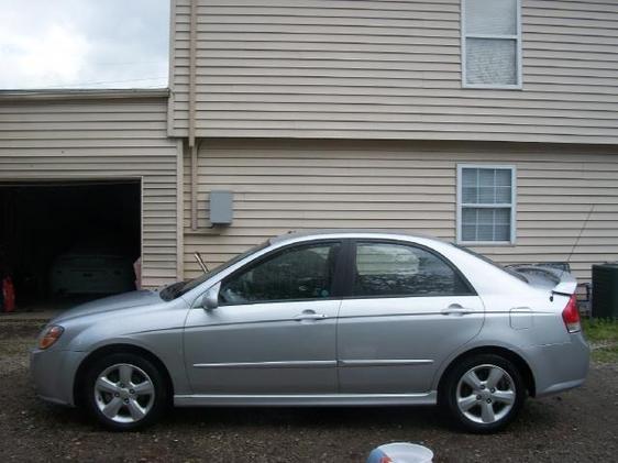 Kia Spectra AWD, REAR DVD, Navigation, 3RD ROW, Mem/heat Seats Sedan