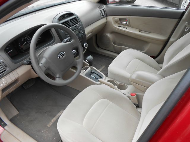 Kia Spectra AWD, REAR DVD, Navigation, 3RD ROW, Mem/heat Seats Sedan