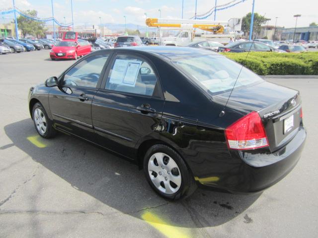 Kia Spectra 2008 photo 2