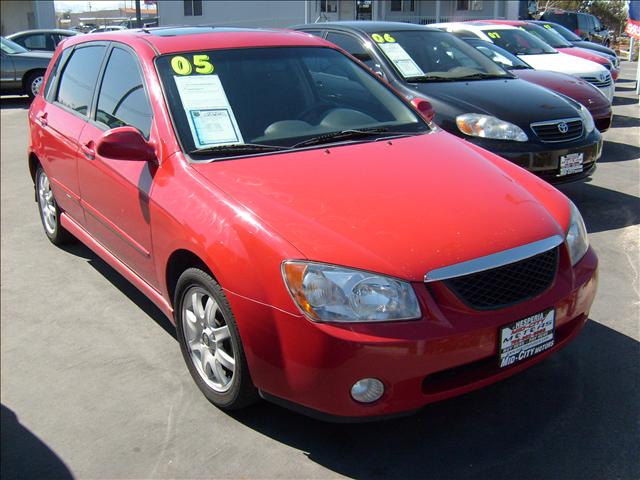 Kia Spectra5 2005 photo 2