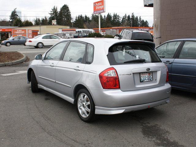 Kia Spectra5 2005 photo 3