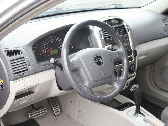 Kia Spectra5 2005 photo 2