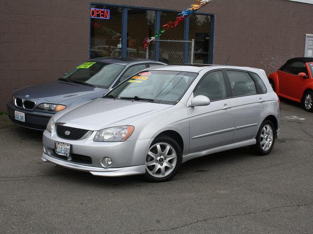 Kia Spectra5 2005 photo 5