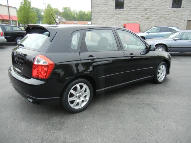 Kia Spectra5 2005 photo 13