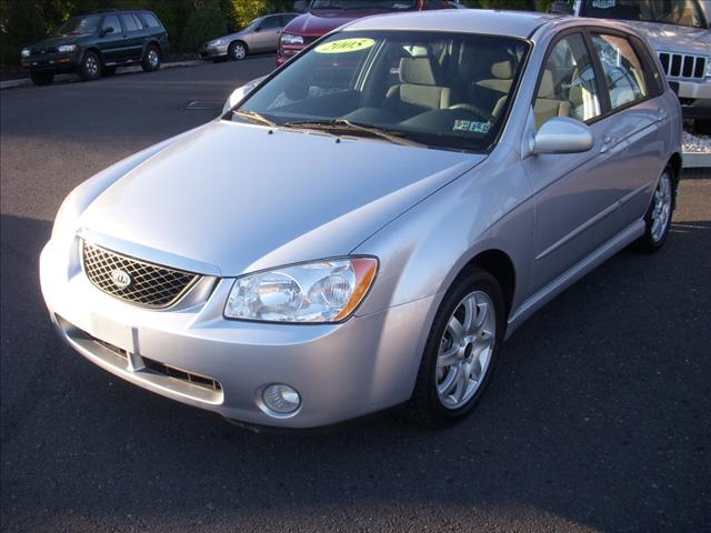 Kia Spectra5 2005 photo 1