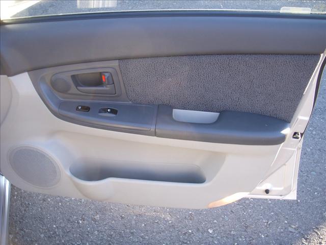 Kia Spectra5 2005 photo 3