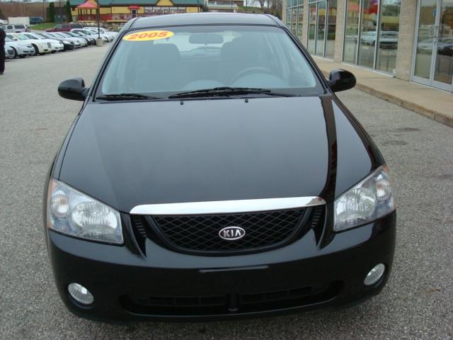 Kia Spectra5 2005 photo 1