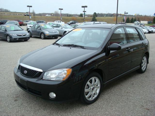 Kia Spectra5 2005 photo 2