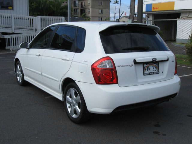 Kia Spectra5 2008 photo 2