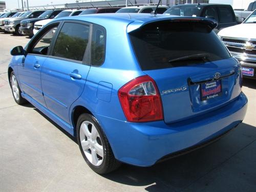 Kia Spectra5 2008 photo 1