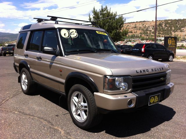 Land Rover Discovery 2003 photo 1