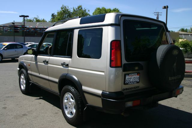 Land Rover Discovery 2003 photo 2