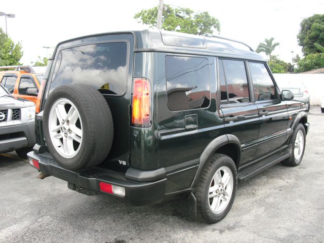 Land Rover Discovery 2003 photo 2