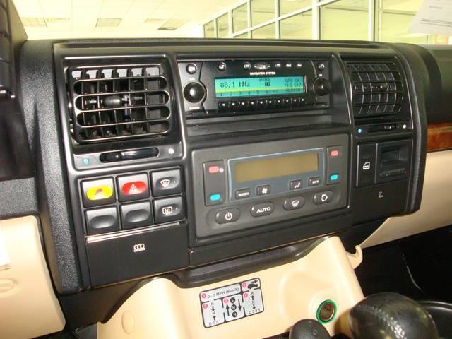 Land Rover Discovery 2003 photo 4