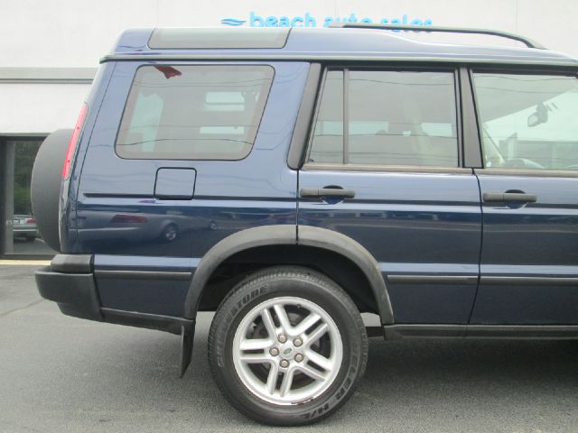 Land Rover Discovery 2003 photo 2