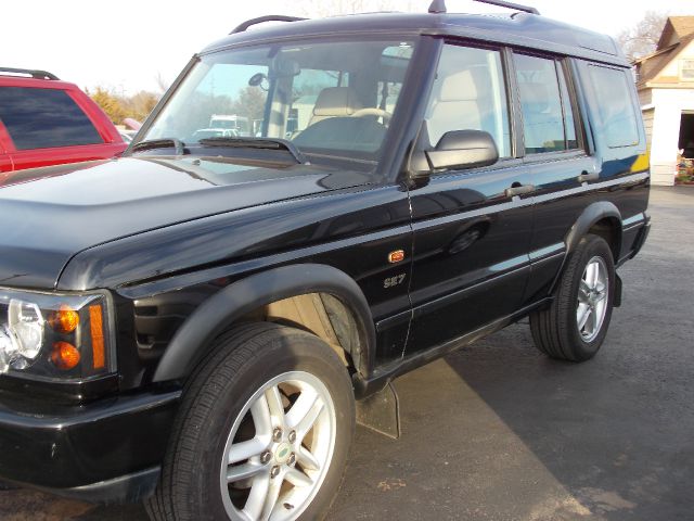 Land Rover Discovery 2003 photo 1