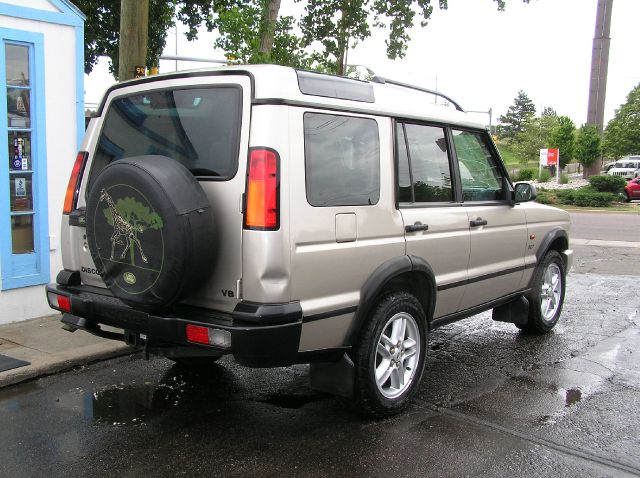 Land Rover Discovery 2003 photo 2