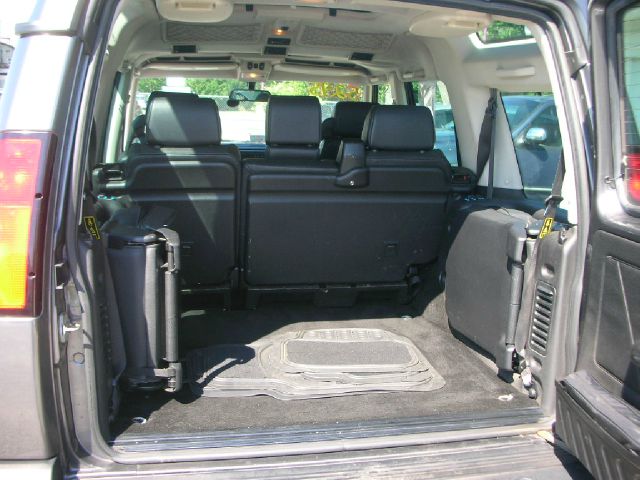 Land Rover Discovery 2003 photo 2